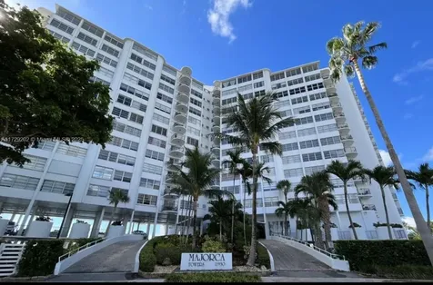 11930 N Bayshore Drive North Miami FL 33181