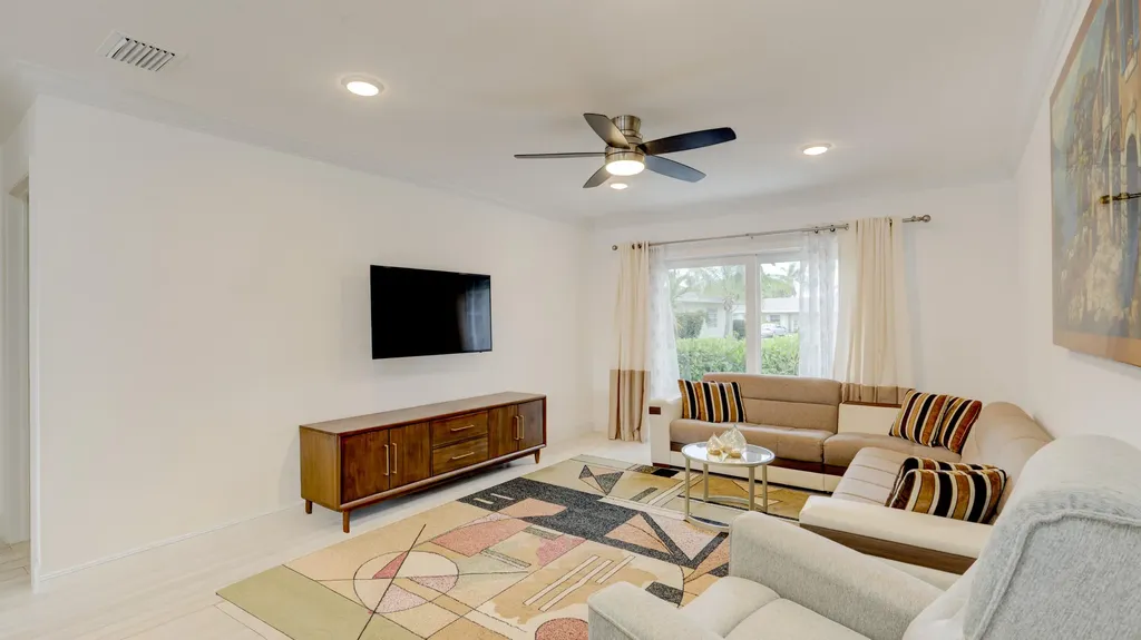 8638 Bella Vista Drive Boca Raton FL 33433