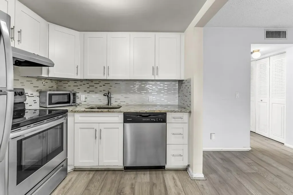 297 Dorset H Boca Raton FL 33434