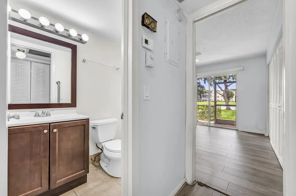 297 Dorset H Boca Raton FL 33434