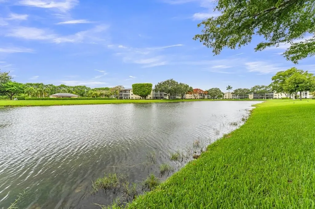297 Dorset H Boca Raton FL 33434