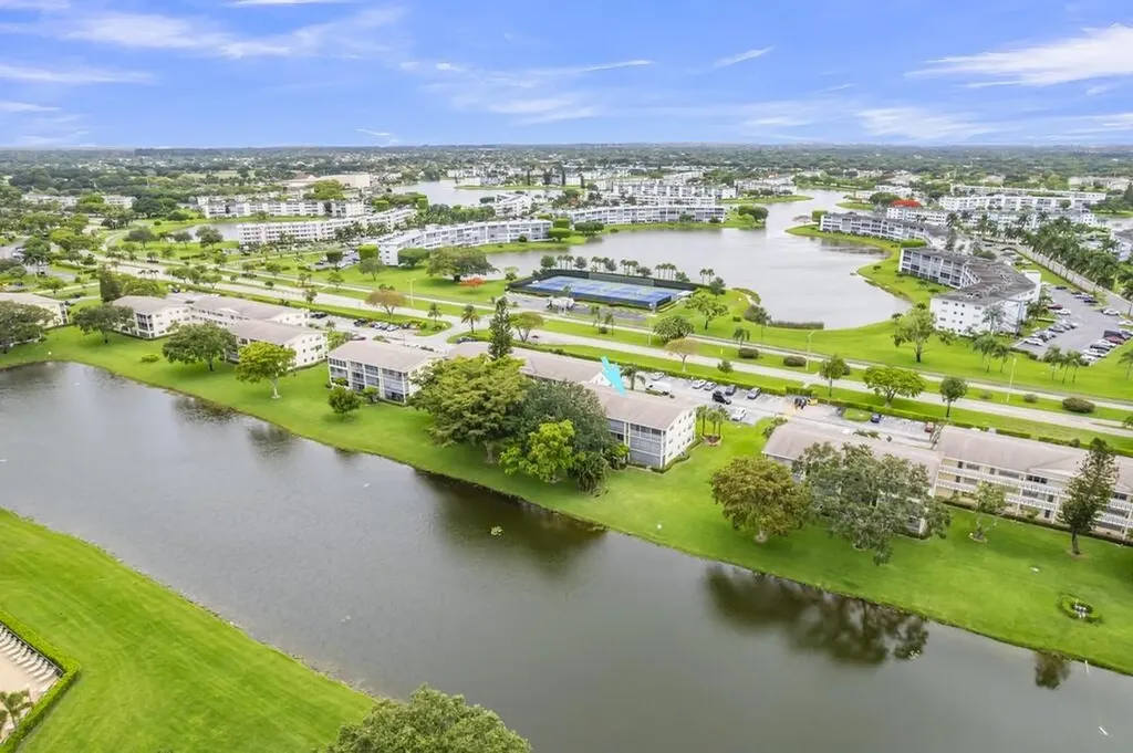 297 Dorset H Boca Raton FL 33434