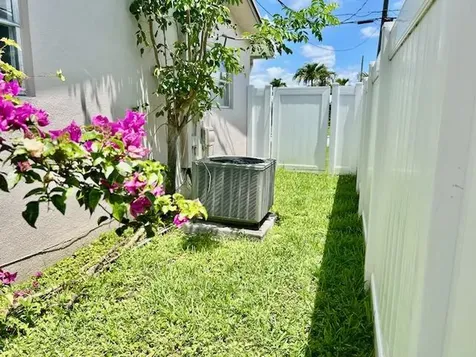 1912 NW 38th Street Oakland Park FL 33309