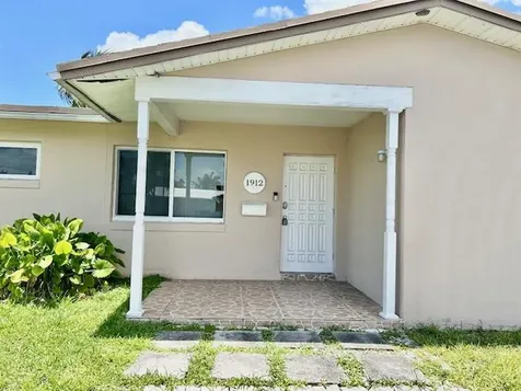 1912 NW 38th Street Oakland Park FL 33309