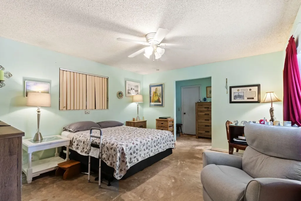 6241 SW 14th Street Plantation FL 33317