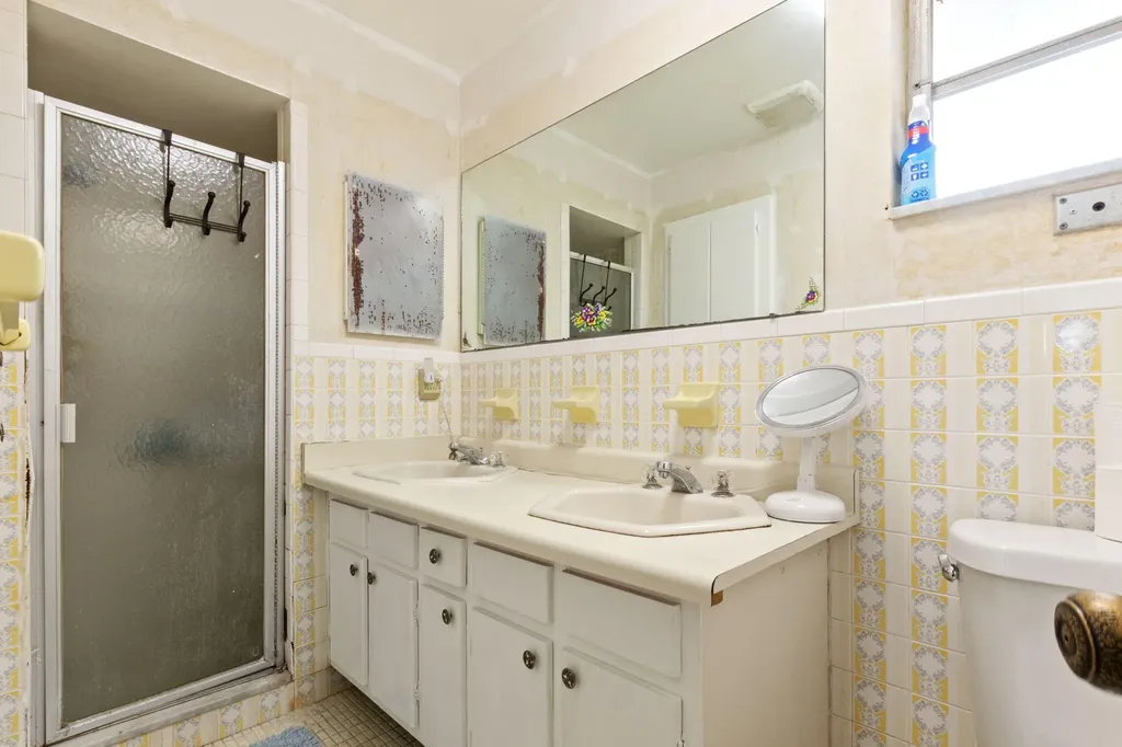 6241 SW 14th Street Plantation FL 33317