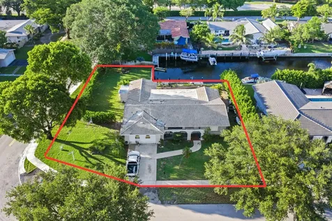 6241 SW 14th Street Plantation FL 33317