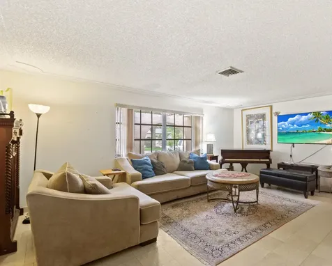 6241 SW 14th Street Plantation FL 33317