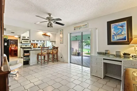 6241 SW 14th Street Plantation FL 33317