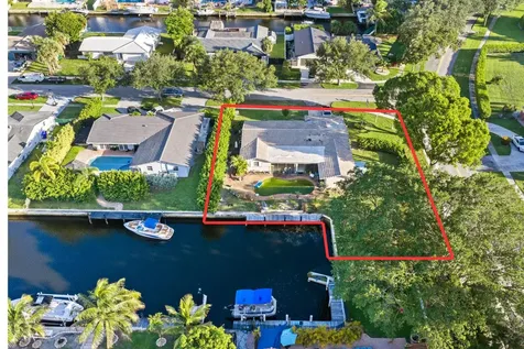 6241 SW 14th Street Plantation FL 33317