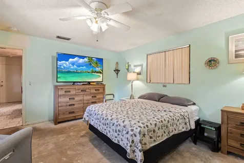 6241 SW 14th Street Plantation FL 33317