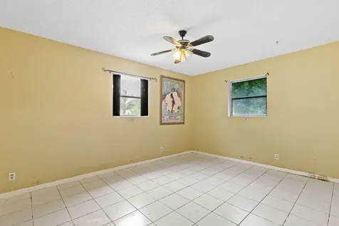6241 SW 14th Street Plantation FL 33317