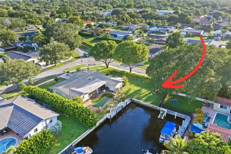 6241 SW 14th Street Plantation FL 33317