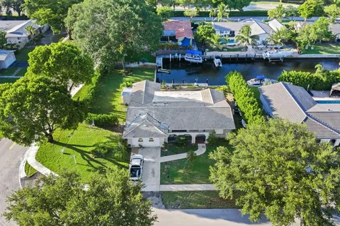 6241 SW 14th Street Plantation FL 33317