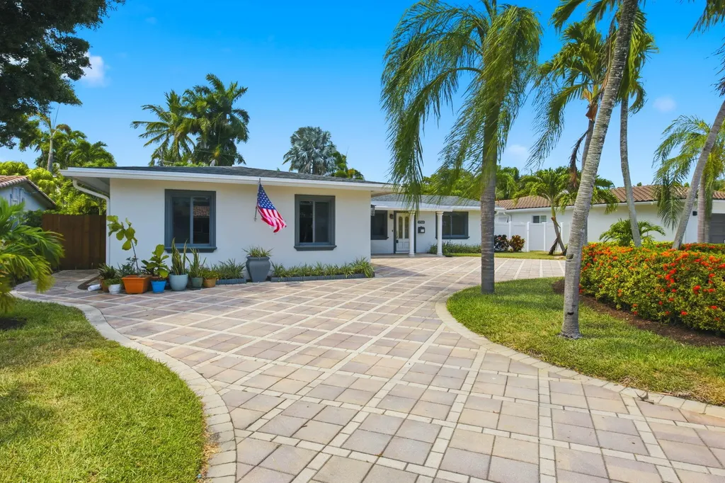 1745 NE 36th Street Oakland Park FL 33334