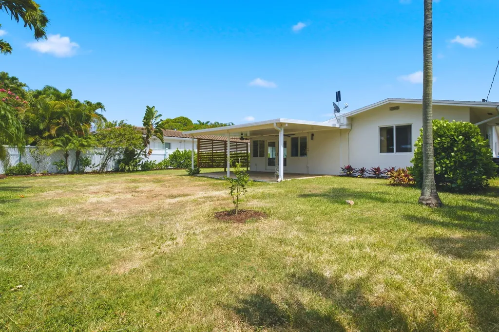 1745 NE 36th Street Oakland Park FL 33334