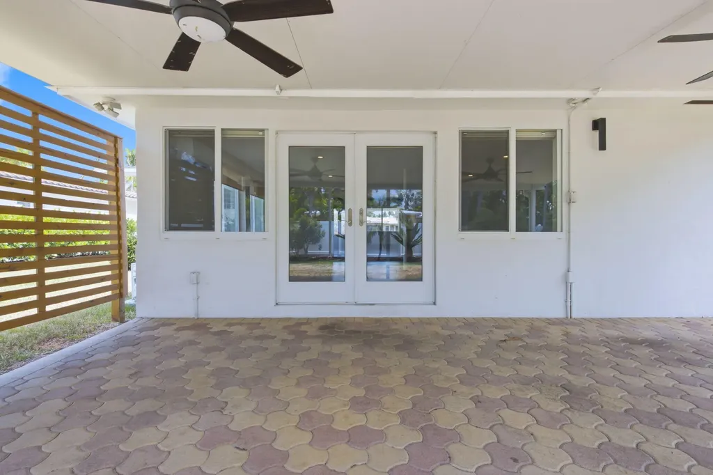 1745 NE 36th Street Oakland Park FL 33334