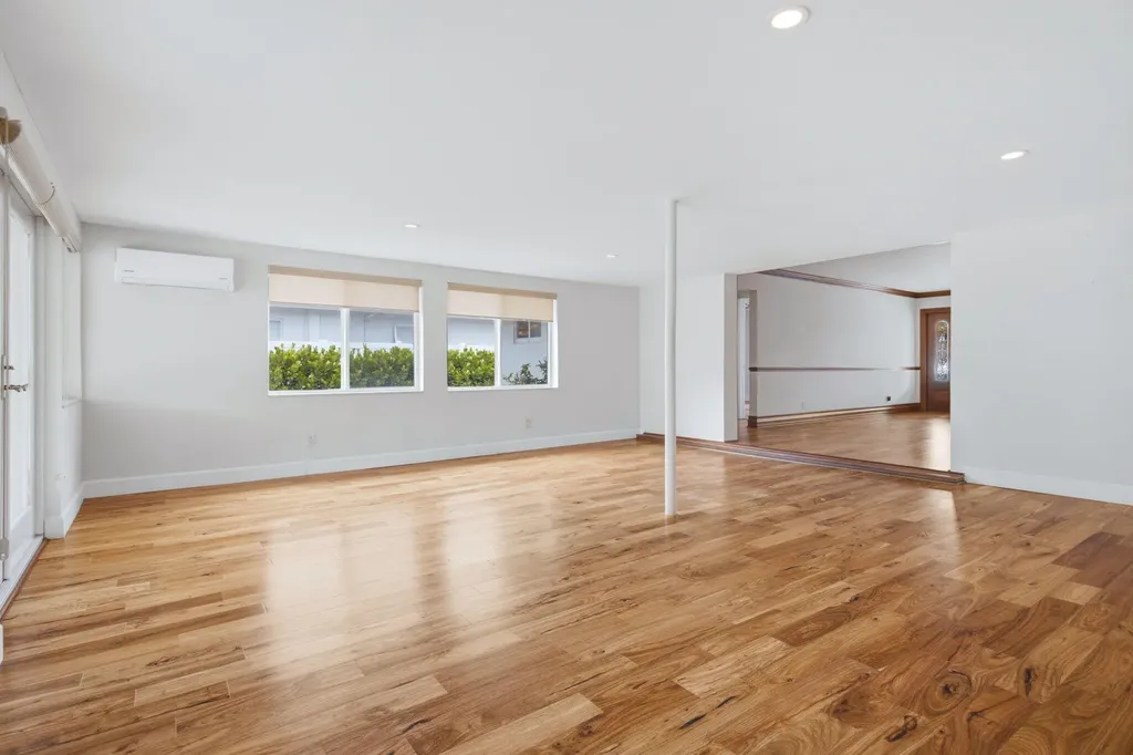 1745 NE 36th Street Oakland Park FL 33334