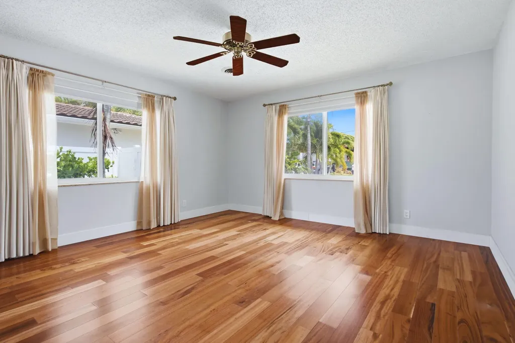 1745 NE 36th Street Oakland Park FL 33334
