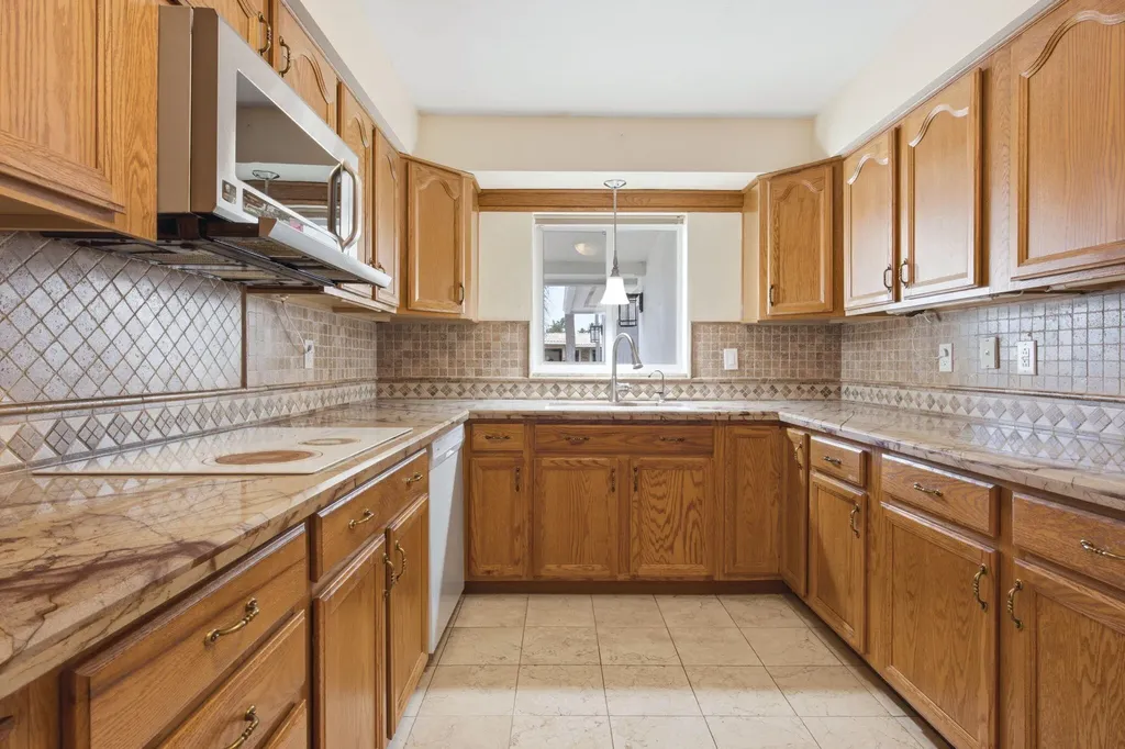 1745 NE 36th Street Oakland Park FL 33334