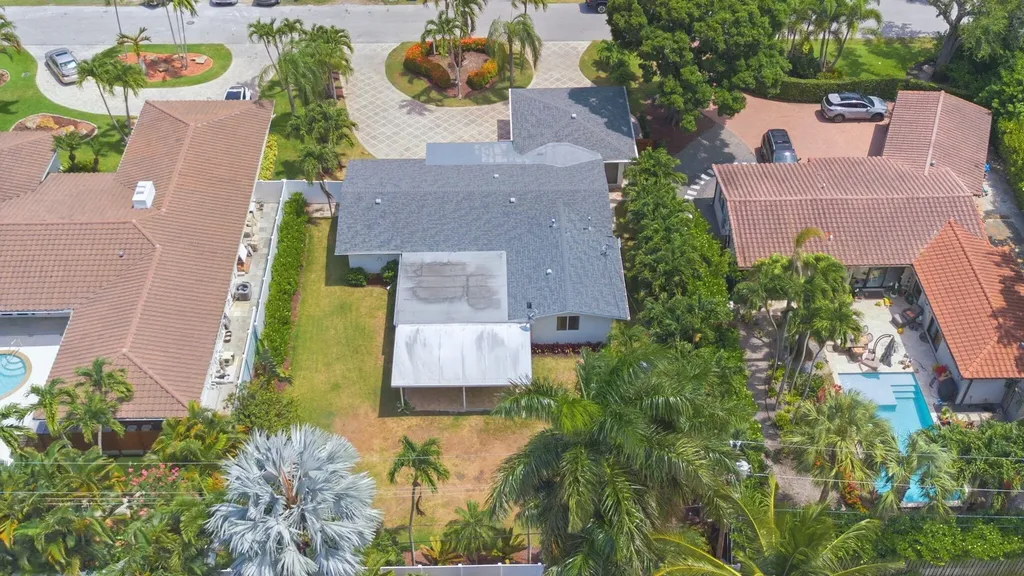 1745 NE 36th Street Oakland Park FL 33334