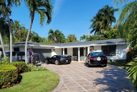 1745 NE 36th Street Oakland Park FL 33334