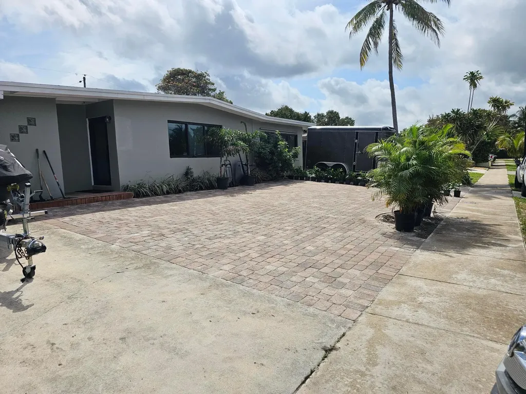 1330 NE 41st Drive Pompano Beach FL 33064