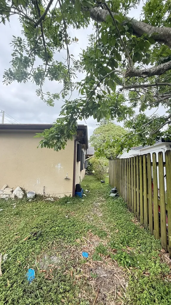 818 N 46th Avenue Hollywood FL 33021
