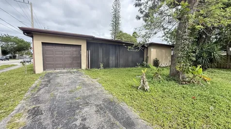 818 N 46th Avenue Hollywood FL 33021