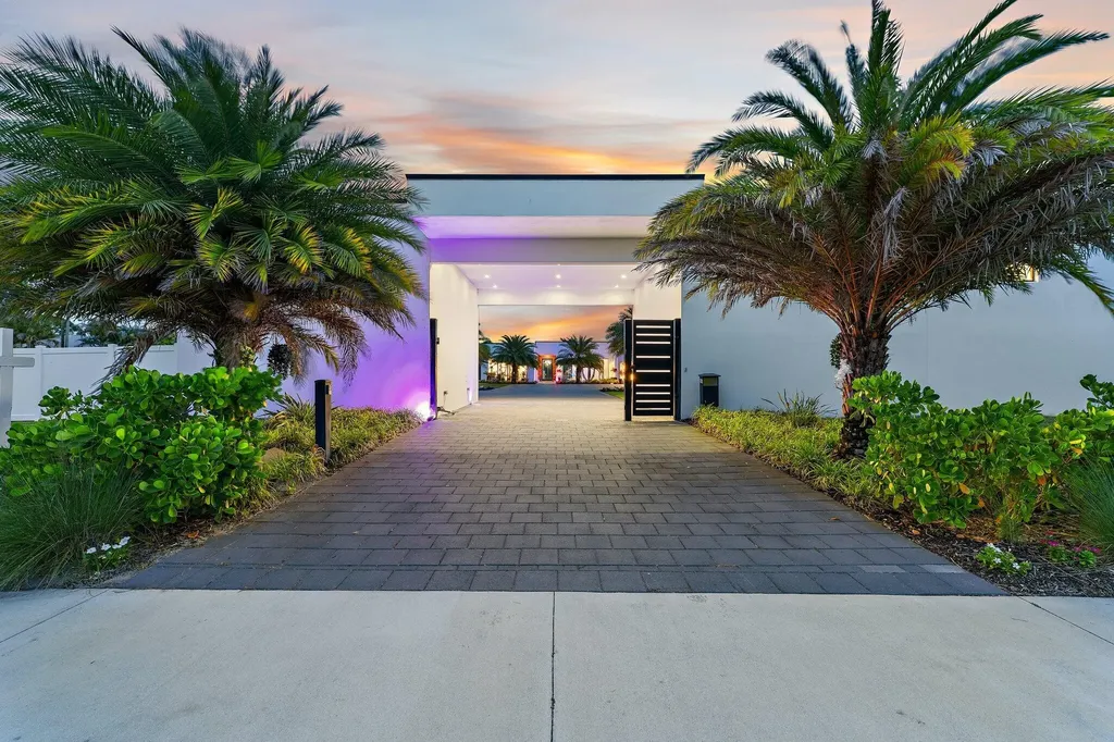 9741 SE Gomez Avenue Hobe Sound FL 33455
