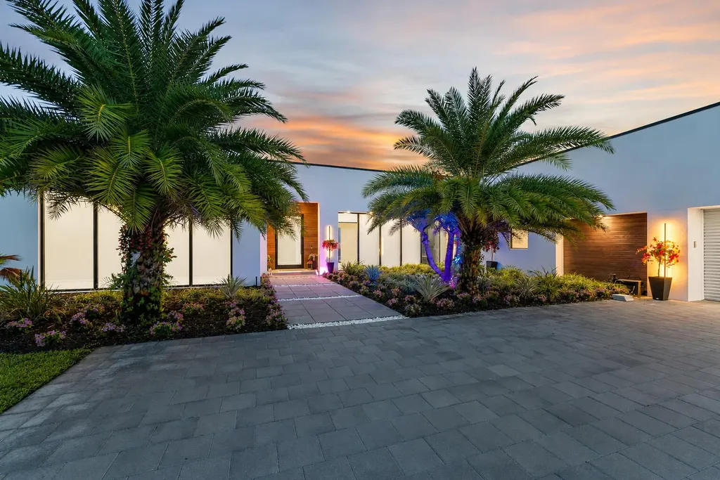 9741 SE Gomez Avenue Hobe Sound FL 33455