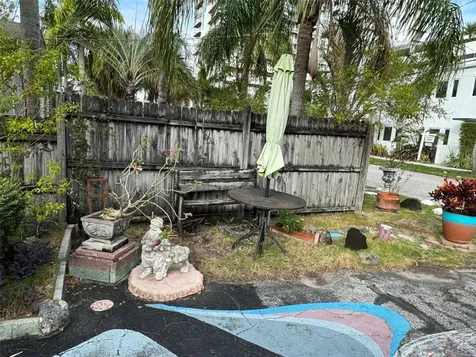 717 NE 5th Avenue Fort Lauderdale FL 33304