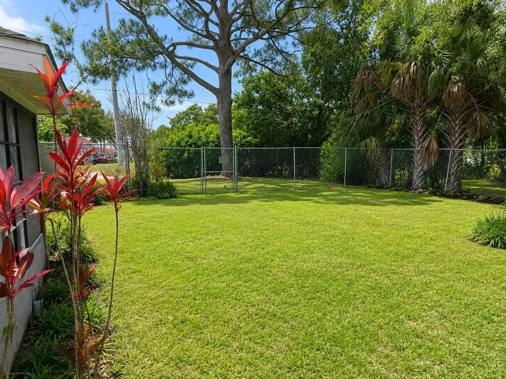 2411 SE Morningside Boulevard Port St Lucie FL 34952
