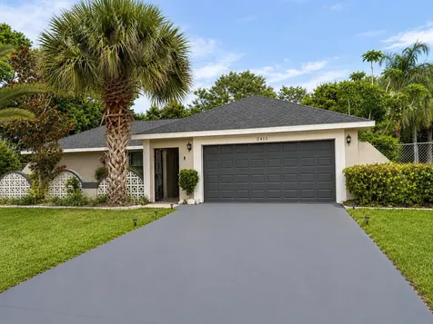 2411 SE Morningside Boulevard Port St Lucie FL 34952