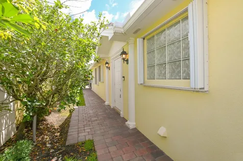 10653 SW Hartwick Drive Port St Lucie FL 34987