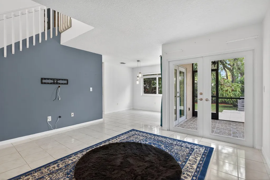9812 NW 2nd Court Plantation FL 33324