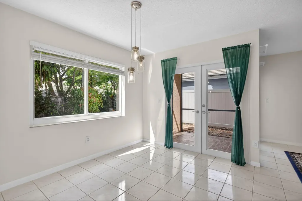 9812 NW 2nd Court Plantation FL 33324