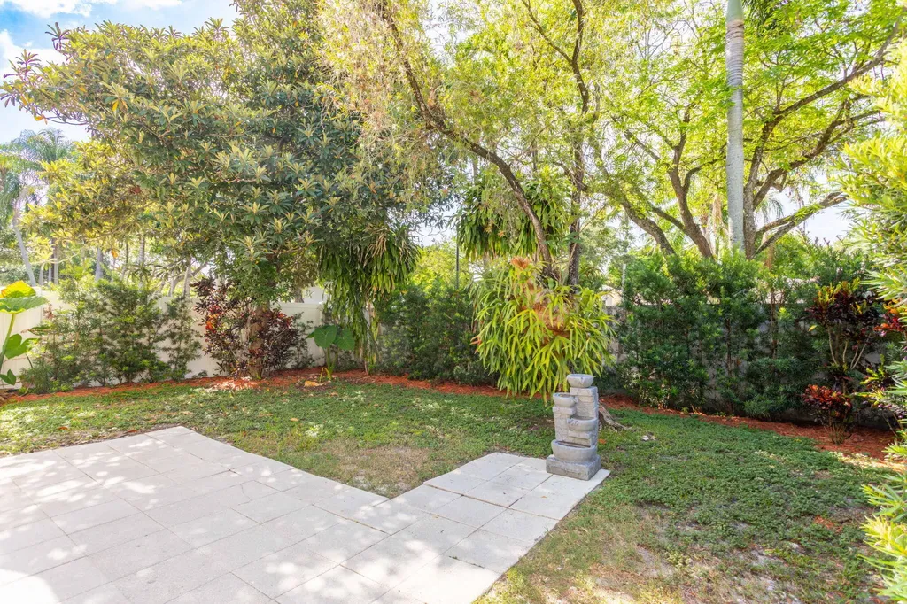 9812 NW 2nd Court Plantation FL 33324