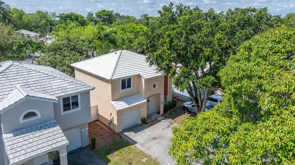 9812 NW 2nd Court Plantation FL 33324