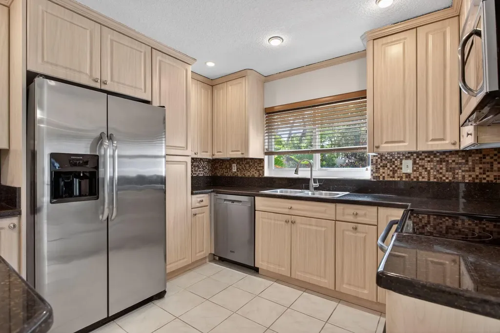9812 NW 2nd Court Plantation FL 33324