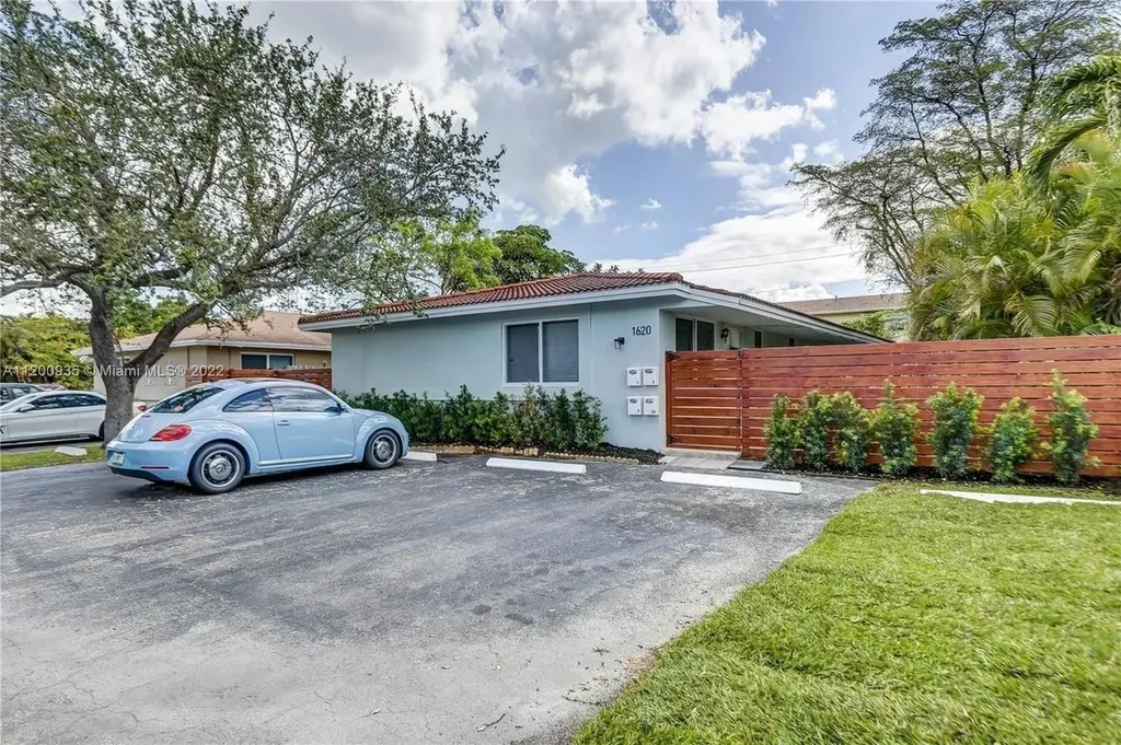 1620 NE 20th Avenue Fort Lauderdale FL 33305