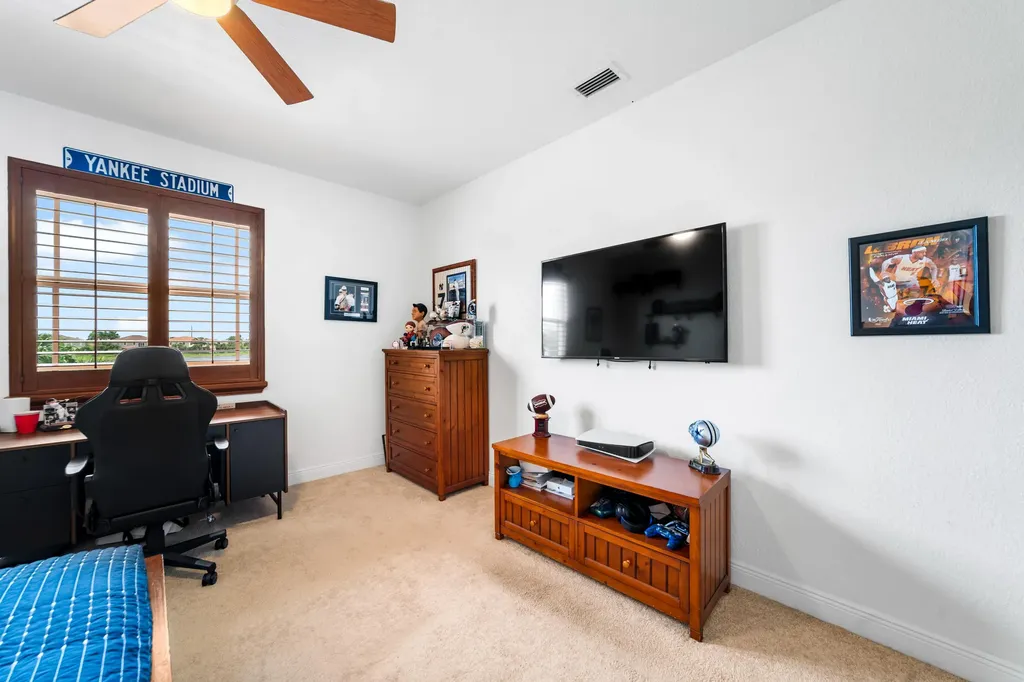 10151 Lake Vista Court Parkland FL 33076
