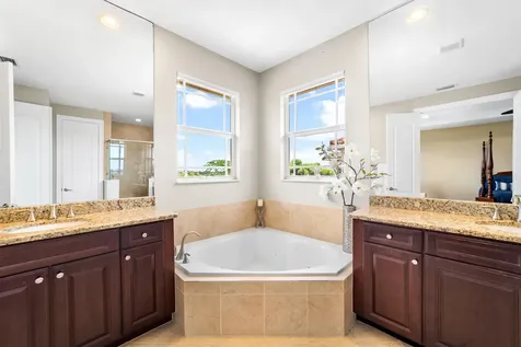 10151 Lake Vista Court Parkland FL 33076