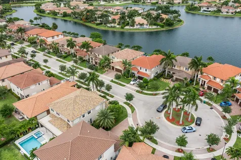 10151 Lake Vista Court Parkland FL 33076