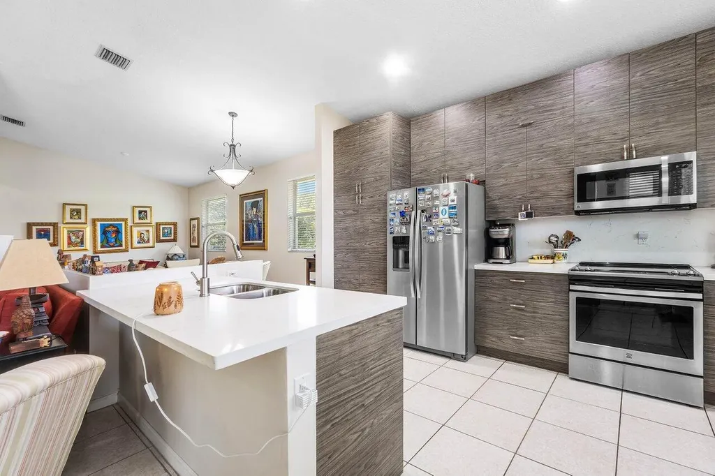 136 Hidden Hollow Terrace Palm Beach Gardens FL 33418