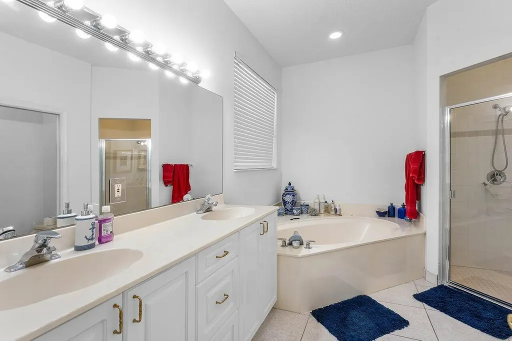 136 Hidden Hollow Terrace Palm Beach Gardens FL 33418