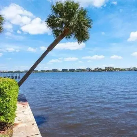 896 N Federal Highway Lantana FL 33462