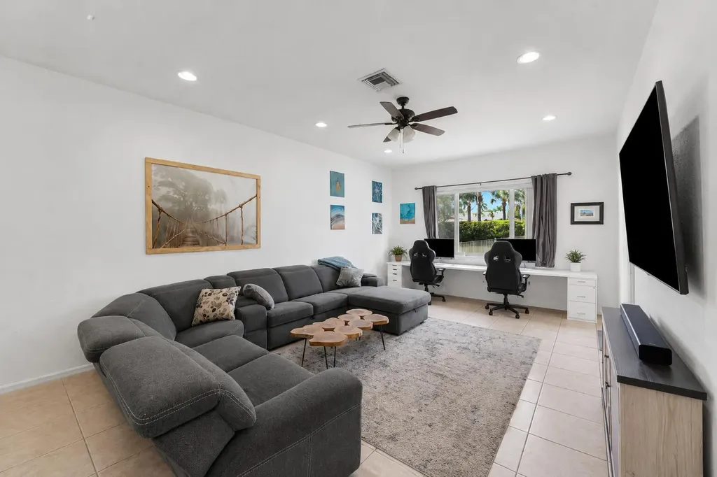 140 Bellezza Terrace Royal Palm Beach FL 33411