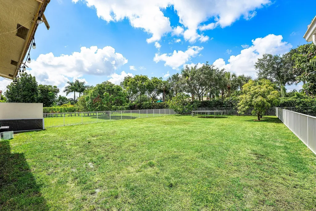 140 Bellezza Terrace Royal Palm Beach FL 33411