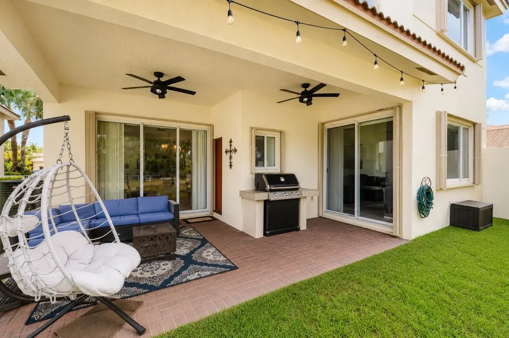 140 Bellezza Terrace Royal Palm Beach FL 33411